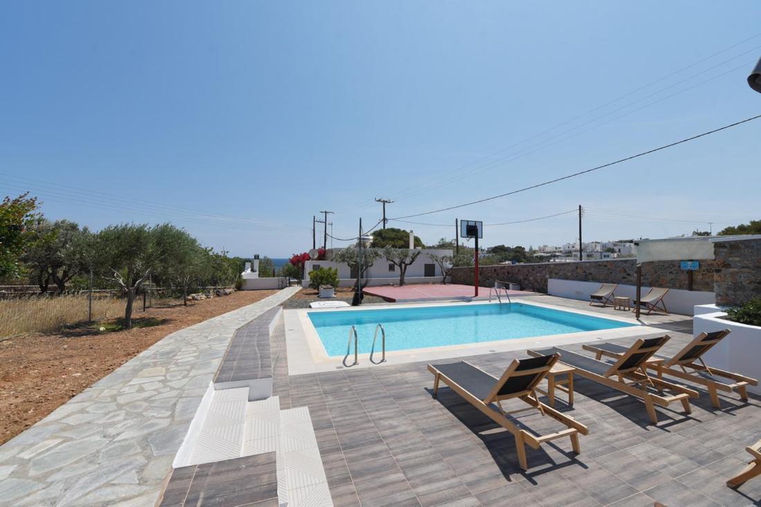 Flora'S Beach And Pool Villa In Syros Liaropá Extérieur photo