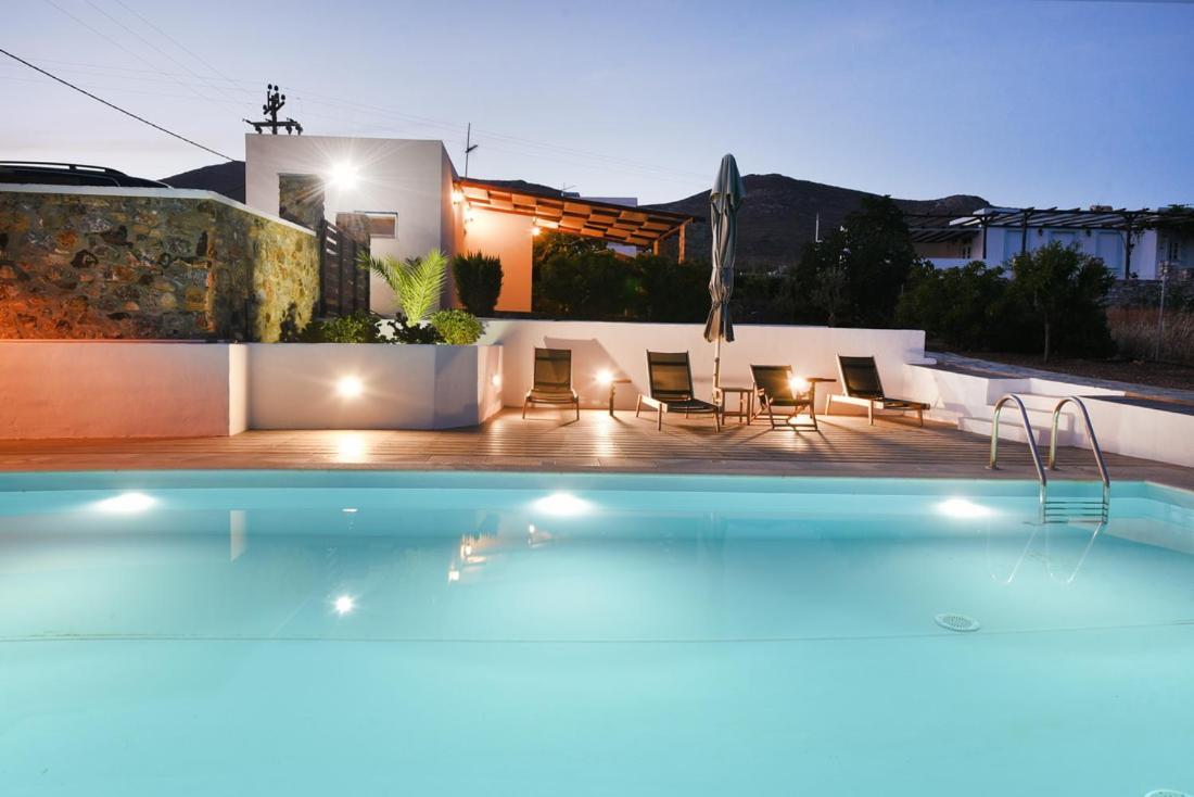 Flora'S Beach And Pool Villa In Syros Liaropá Extérieur photo